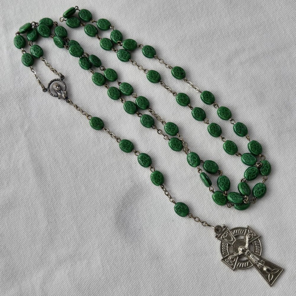 Vintage Irish Shamrock Bead Rosary with Celtic Cross/Catholic Crucifix